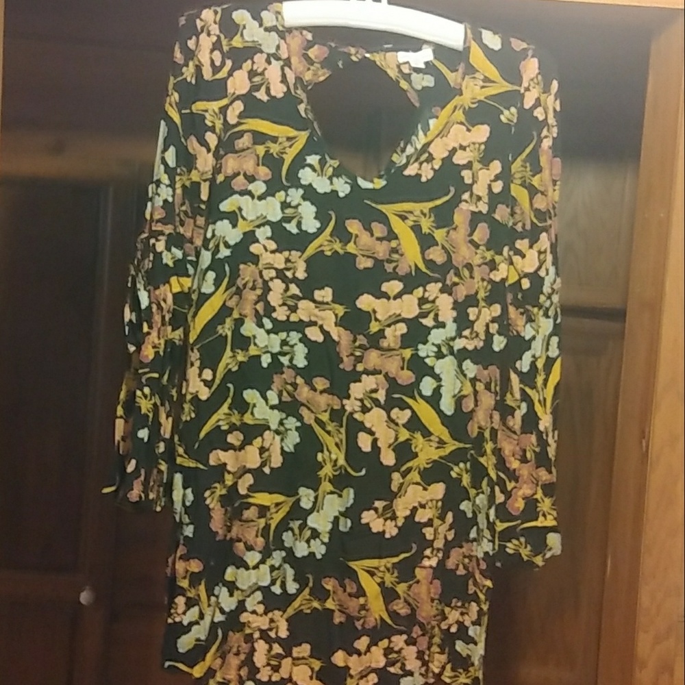 Adorable floral print mini dress/tunic